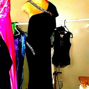 Size 4 Black Jersey Knit Glamazon Black Dress